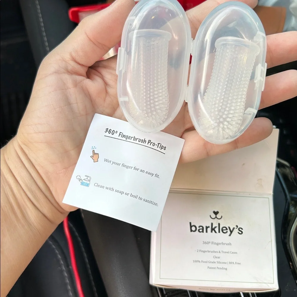 NWT - BARKLEY’S 360° Fingerbrush Set for Pets